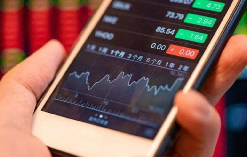 杭州亿万富婆朱丽丽 (富婆朱丽丽个人简历)