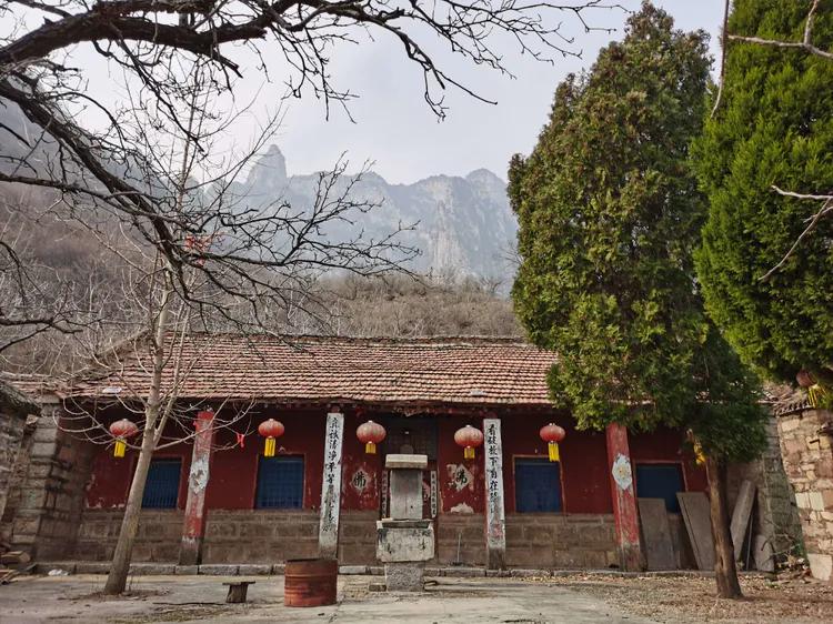 绝壁大梯白云寺,徒步白云寺