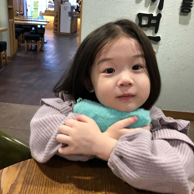 最近超火的可爱小女孩表情包,小女孩可爱萌表情包