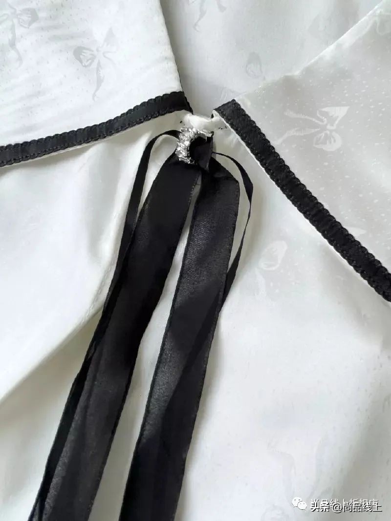 梨形身材喇叭裤不拉链,梨形身材微喇叭裤适合吗