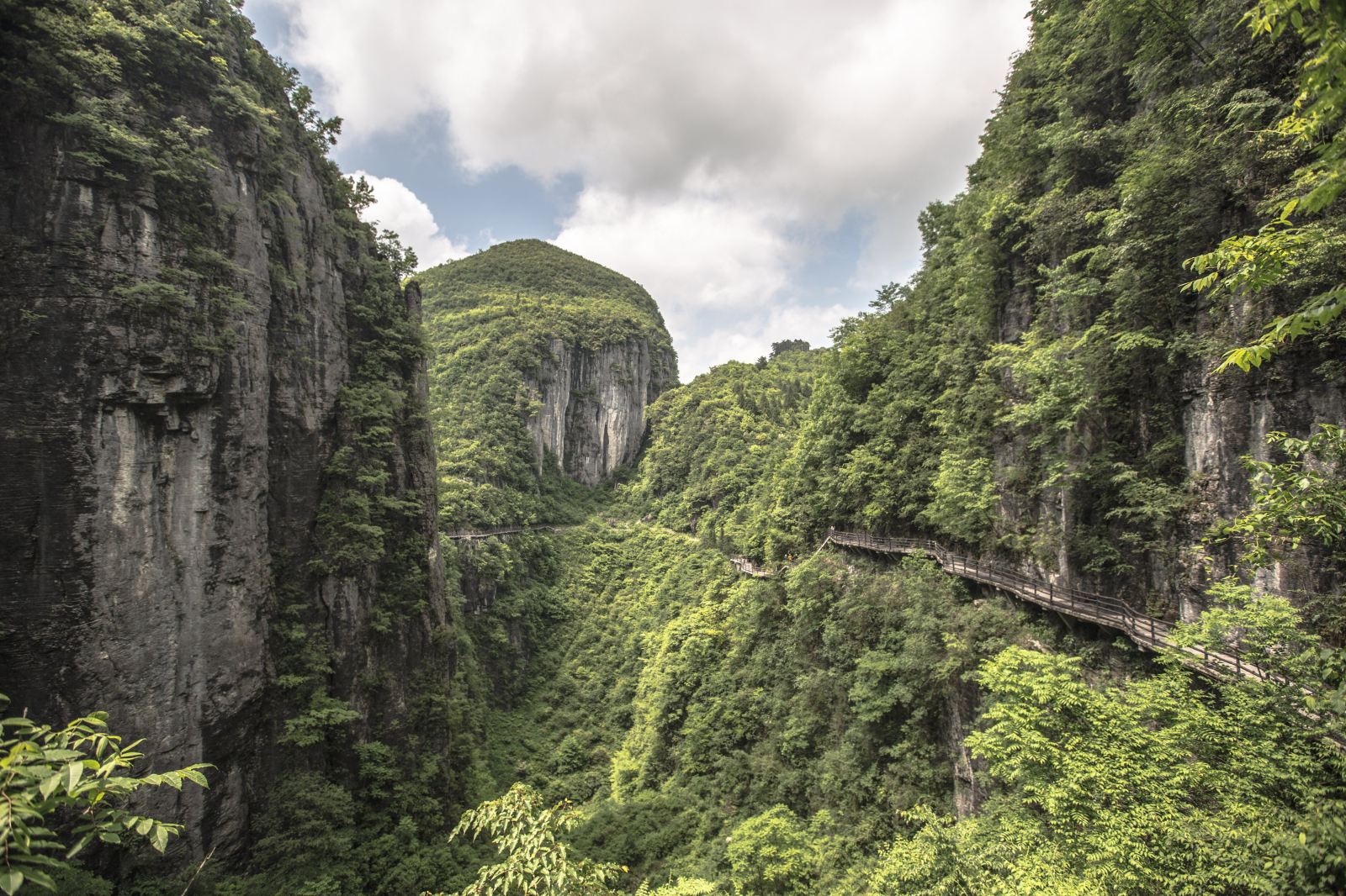 西安到恩施自驾沿途哪些旅游景点,恩施哪个景点不用爬山的路线好走