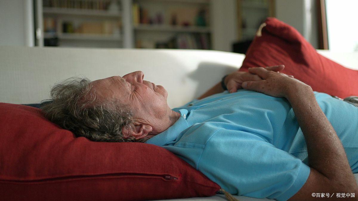 那年，我送一个受伤的大姐去医院，和她的小姑子发生了一段感情