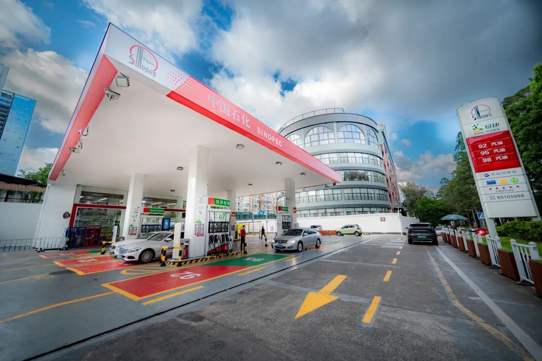 你知道吗？现在很多汽车流行“喝”这款绿色汽油！