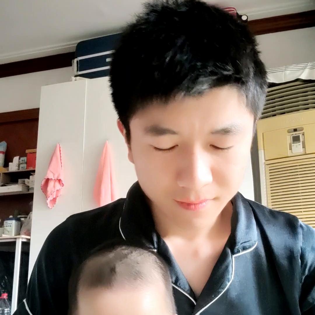 几个月开始喂米粉,你家宝宝什么时候吃米粉