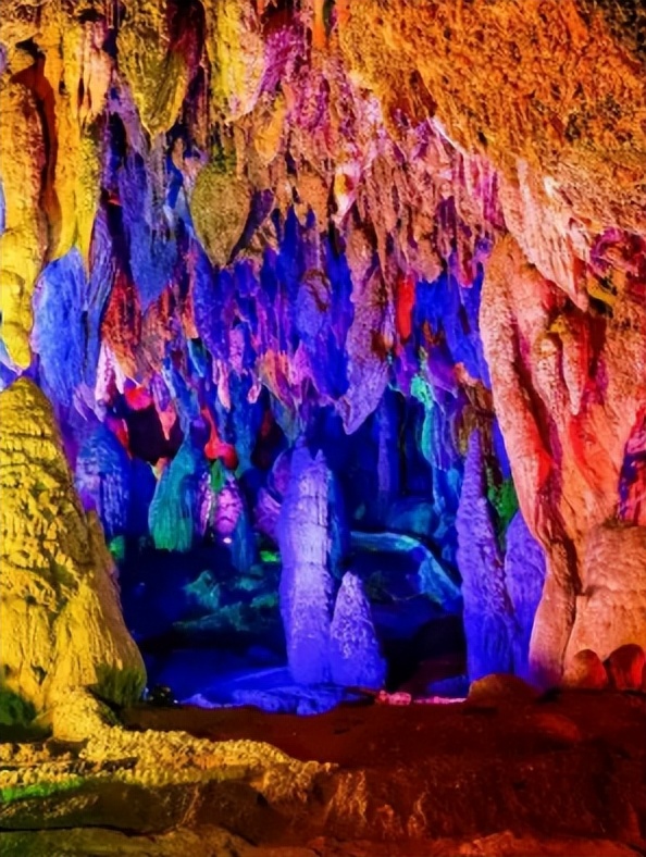 云南昆明繁华的地方,云南昆明必去的几个地方