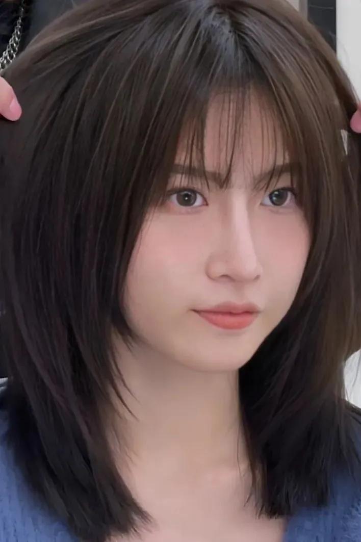 高层次锁骨发中长怎么剪,高层次锁骨发中长怎么造型