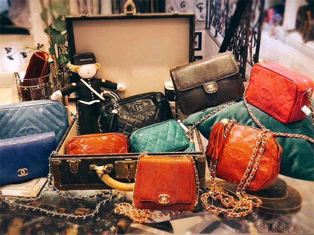 沙特王妃与王子离婚,沙特王妃买内衣