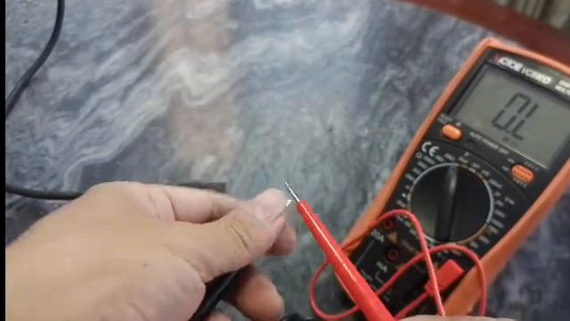 电路不断电测漏电,电路不跳闸出现断电怎么回事