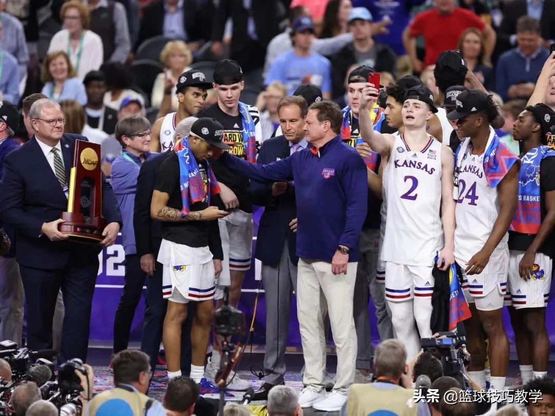 乔丹ncaa疯狂三月,乔丹ncaa夺冠视频