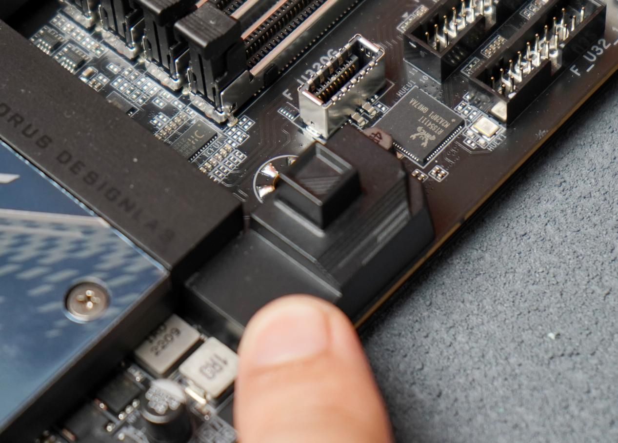 技嘉z790aorusmaster主板,技嘉z790itx主板评测