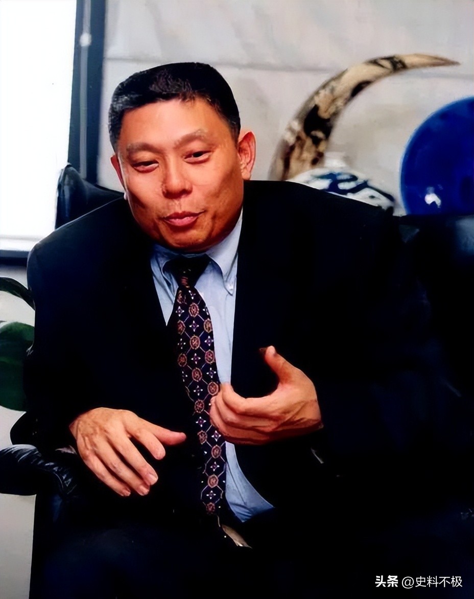 “旺旺”创始人蔡衍明，从不学无术到台湾首富，靠的竟是一条狗