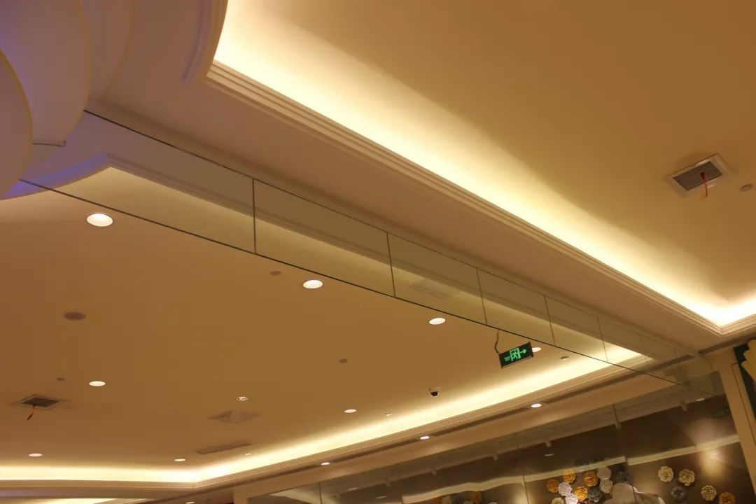 挡烟垂壁种类,挡烟垂壁有哪几种主要材质