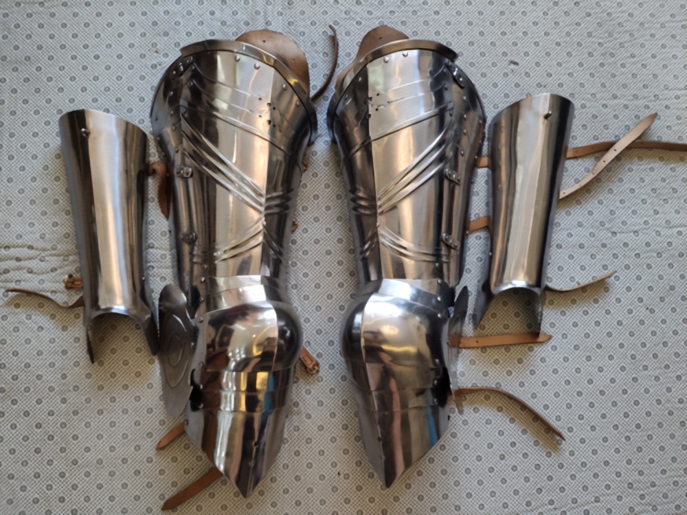 中世纪铠甲为什么那么精密,中世纪的铠甲防护力究竟怎么样