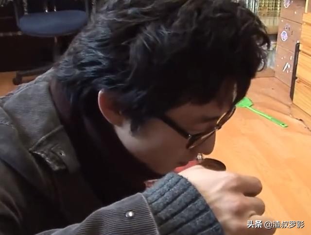 韩国老人吃洗洁精,韩国吃洗洁精的老奶奶