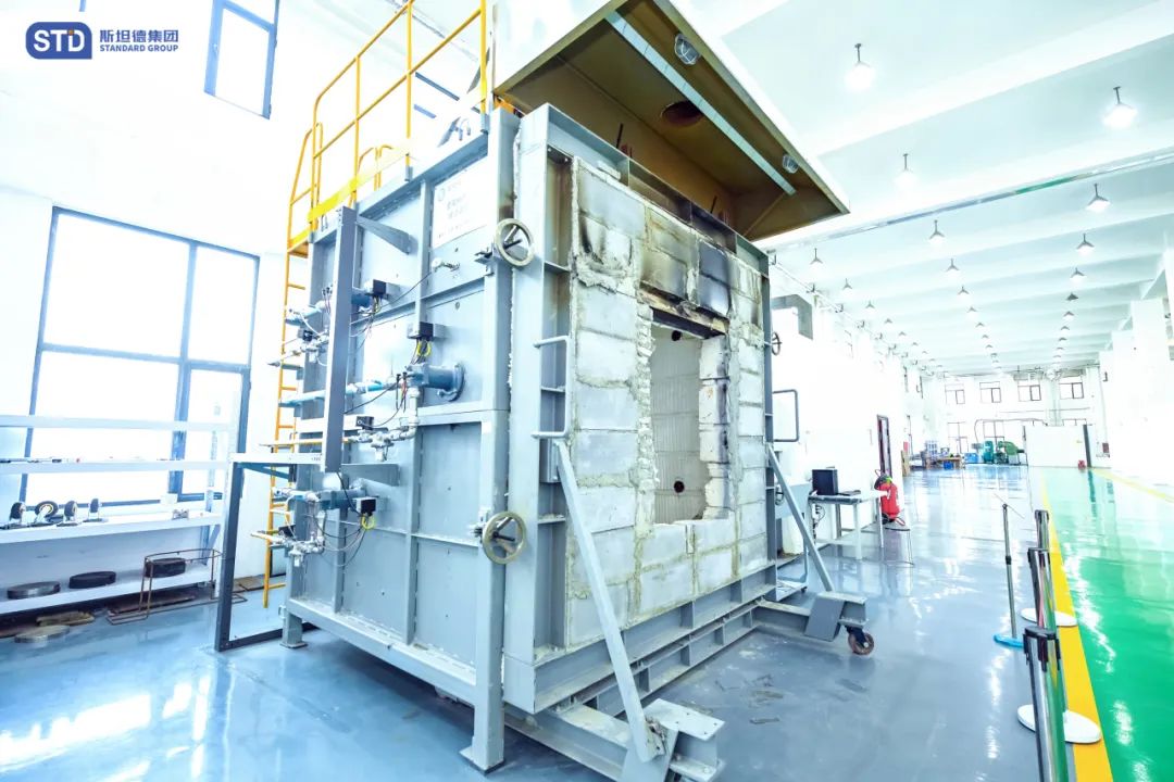 防火玻璃是如何防火的,不防火的防火玻璃照片