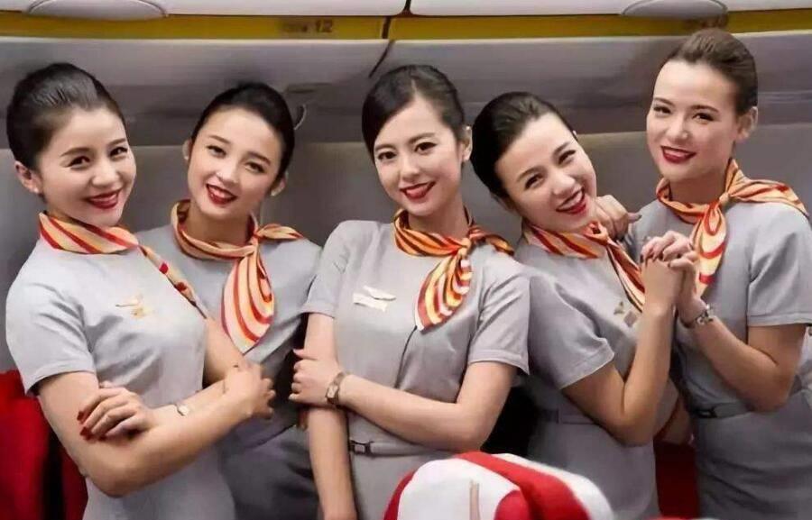 揭秘空姐短裙*袜丝**背后的真相