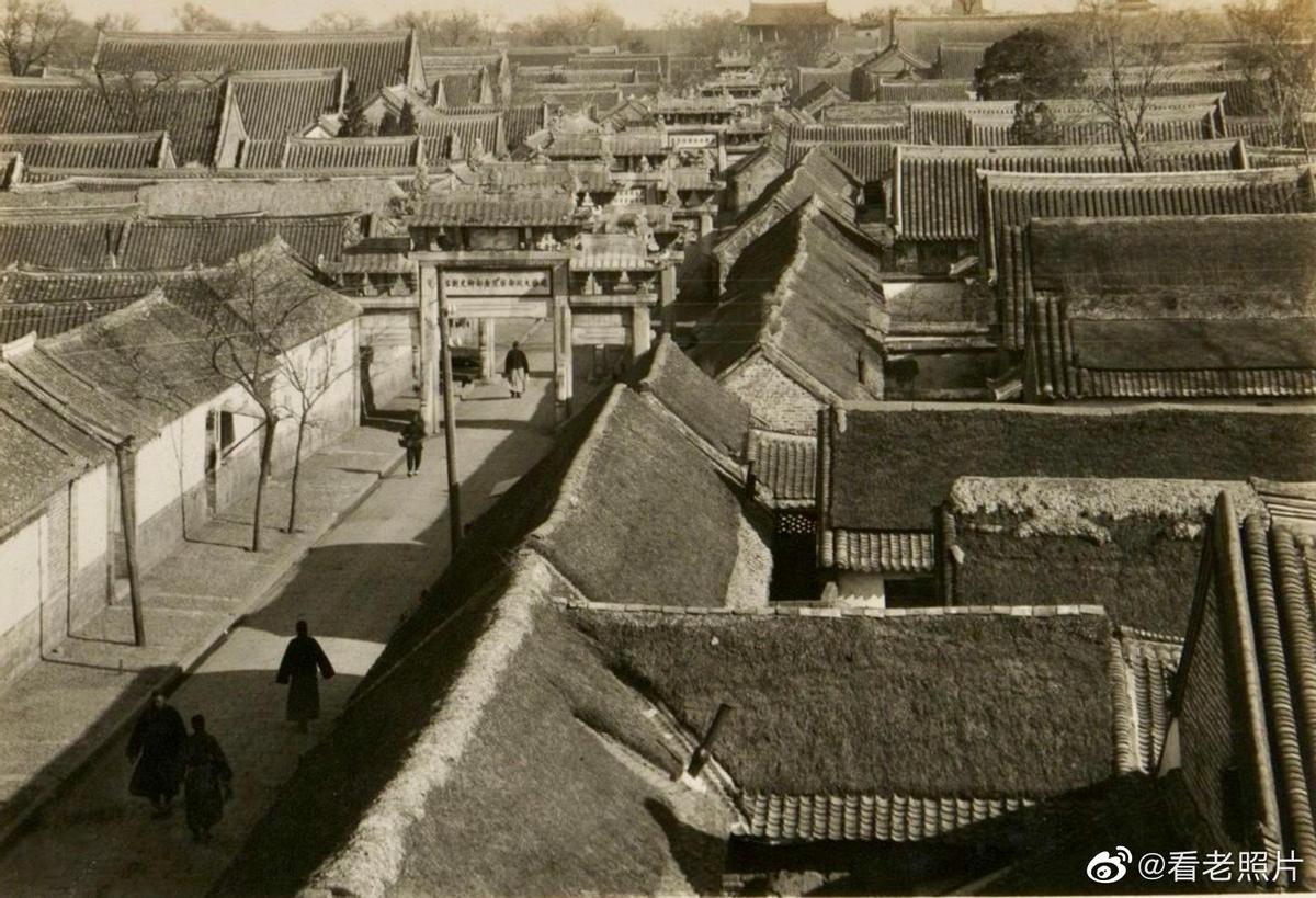 慈禧真人照片对比,清末老照片慈禧眼袋下垂