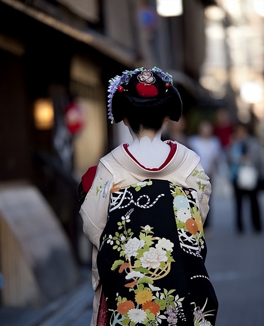 名创优品旗袍公仔开盒,名创优品的旗袍公仔