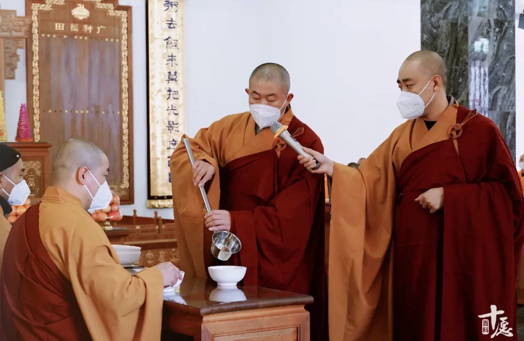 去寺院过门槛有什么讲究,去寺庙吃斋有什么讲究