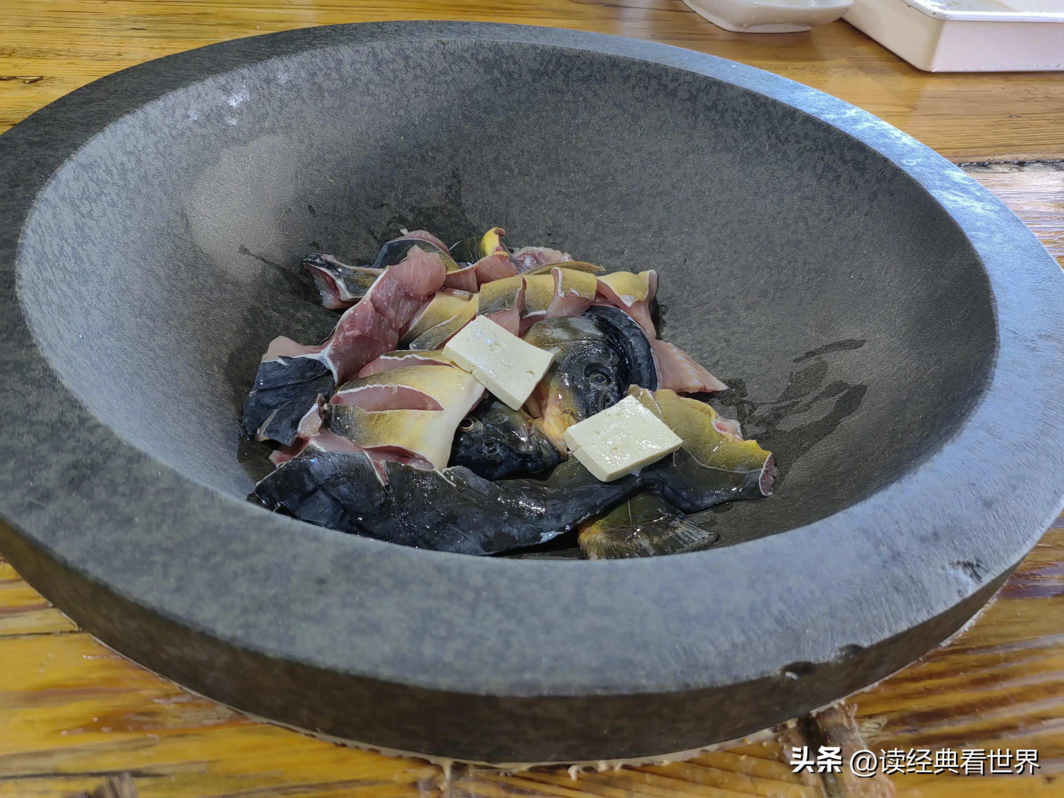 泸沽湖蒸汽石锅鱼品种,泸沽湖的蒸汽石锅鱼