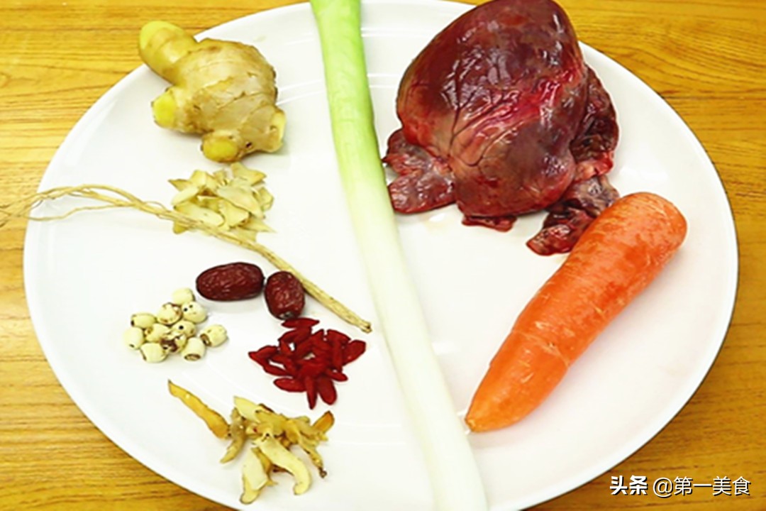 适合老年人喝的大补汤有哪些,中老年安神汤