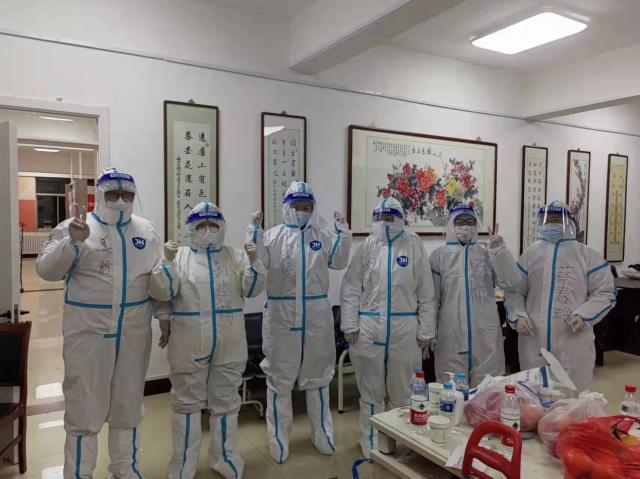 一条求助信息从“封控区”微信群发出之后