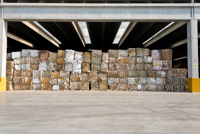 09年，我在深圳回收废品，以270万买了一栋厂房，如今价值3000万