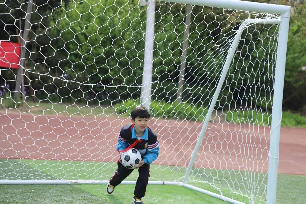 绿城小学足球节,阳光体育节校园风采