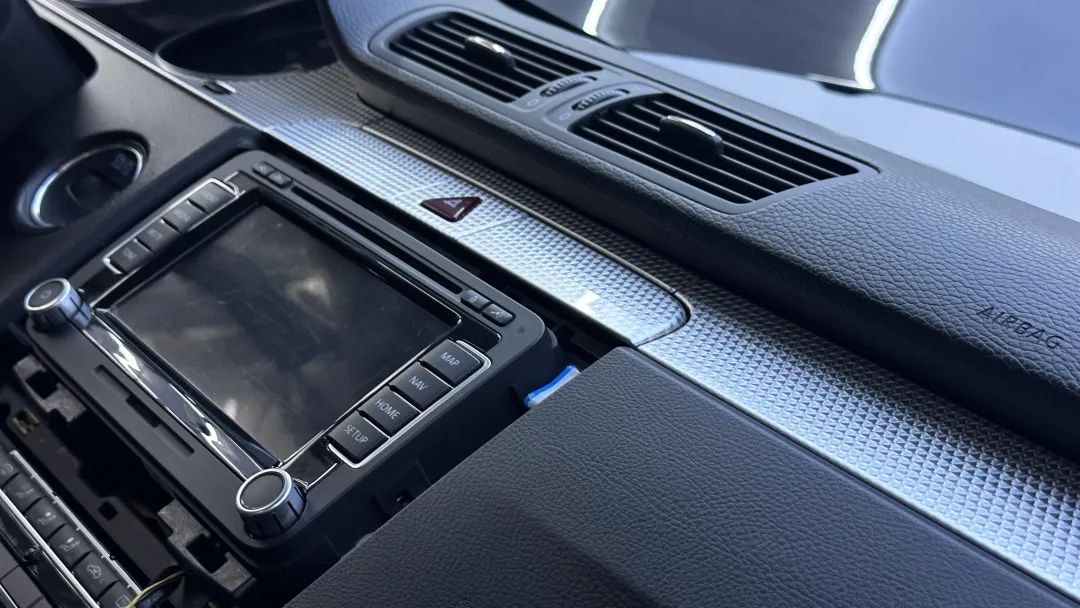 r36翻新改造全过程,大众r36这么老的车怎么还卖这么贵