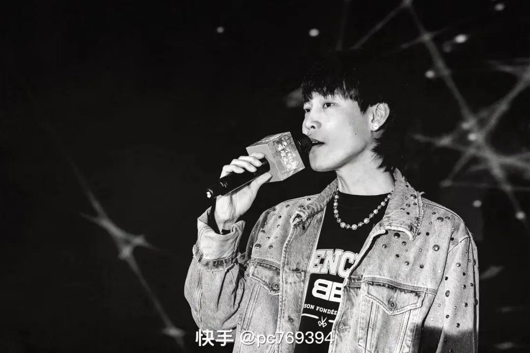 沈曼早期客厅直播视频,沈曼在抖音直播的回放