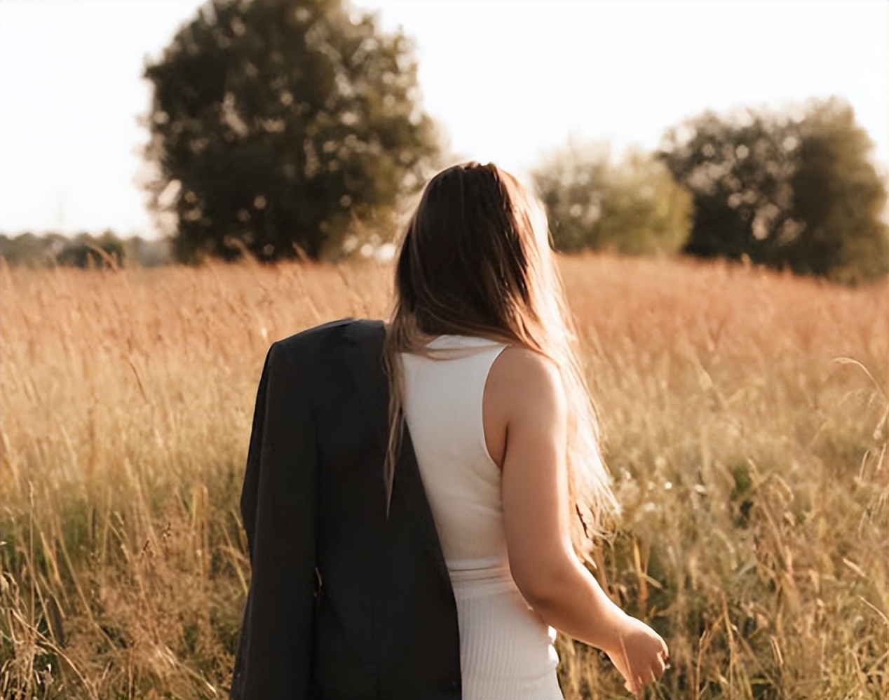 右眼皮跳真的会有不好的事情发生,右眼皮跳真的会有不好的事情发生吗