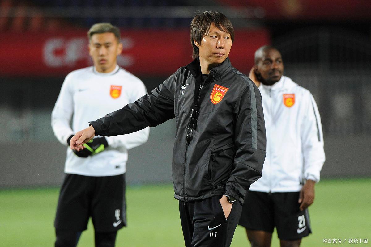 十四亿人找不出十一个踢球的？国足到底输在了哪里！李铁给你答案