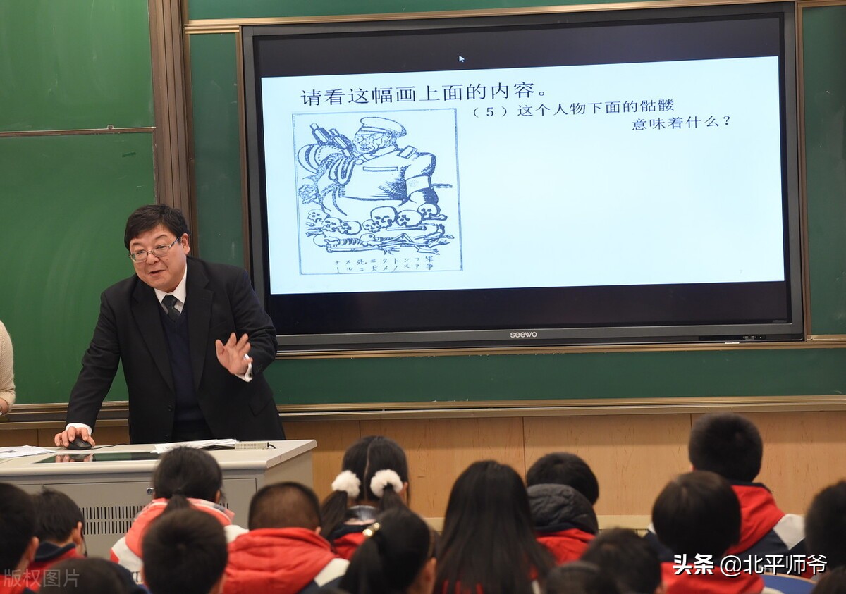学生被开除起诉学校怎么处理,高中生被开除学籍可以告学校吗
