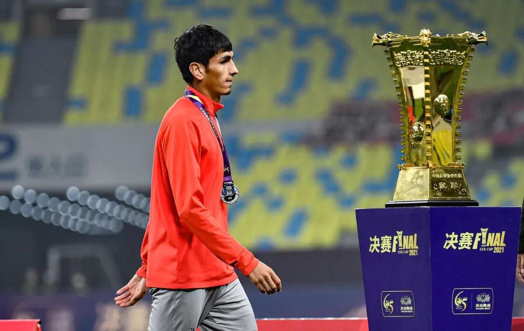 闃垮竷鎷夋睏鏂扮枂灏忓皢,鏂扮枂鐞冨憳闃垮竷鎷夋睏鍔犵洘涓婃腐