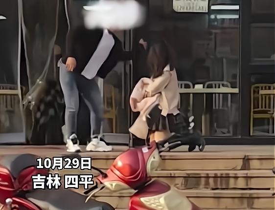 震撼！女孩儿遭严刑折磨，背后竟是初二禁忌之恋！