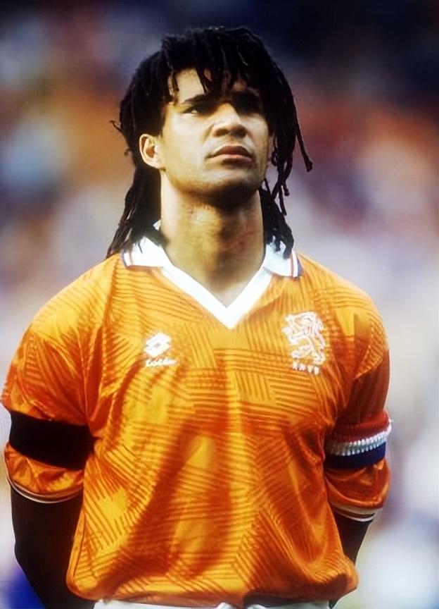 前腰位置的现代之美