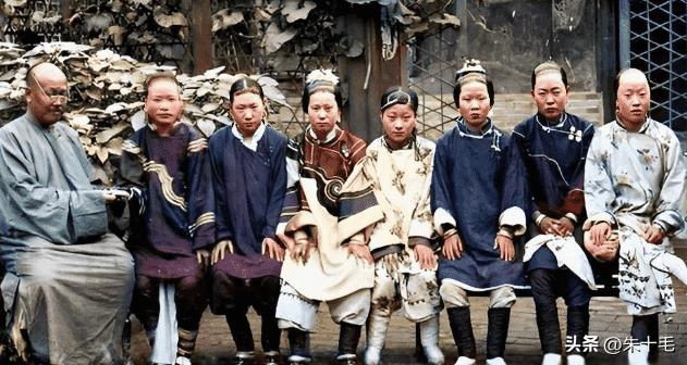 30张真实又罕见的老照片，阴毛假发工作者，我怀疑他用错地方了