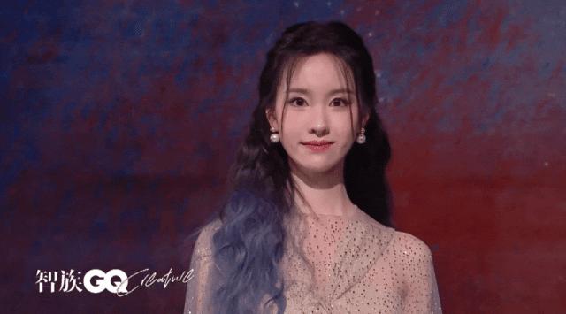 杨颖李沁look,杨幂baby李沁同时驾驭紫色