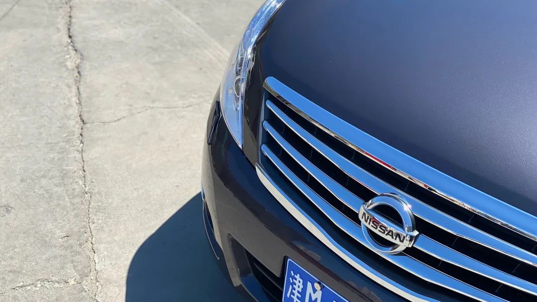 09天籁全车翻新整改多少钱,日产天籁自己撞烂了维修多少钱