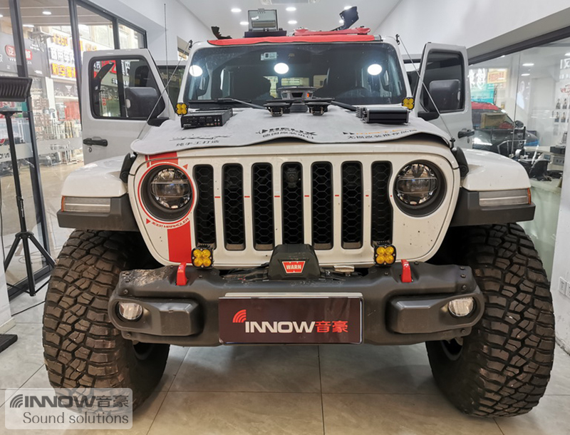 不羁的性格上海音豪JEEP角斗士汽车音响改装德国伊顿RSE160