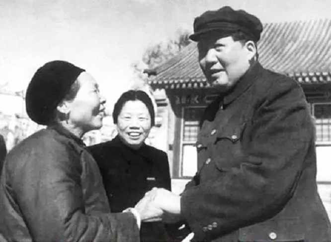 毛主席的水晶棺：纯度达99.9999%，可抗8级地震，已无人能再做！