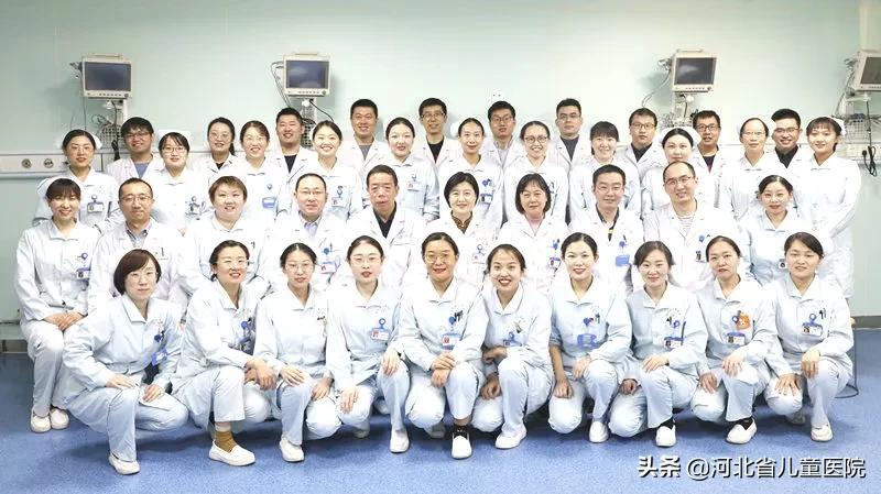 男宝宝尿道口不明显,宝宝尿尿被吓醒