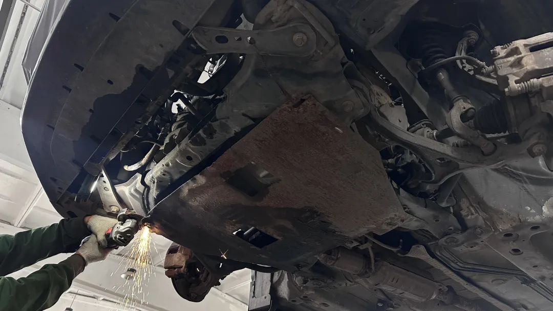 6代本田雅阁翻新改造全过程,本田六代雅阁老车翻新过程