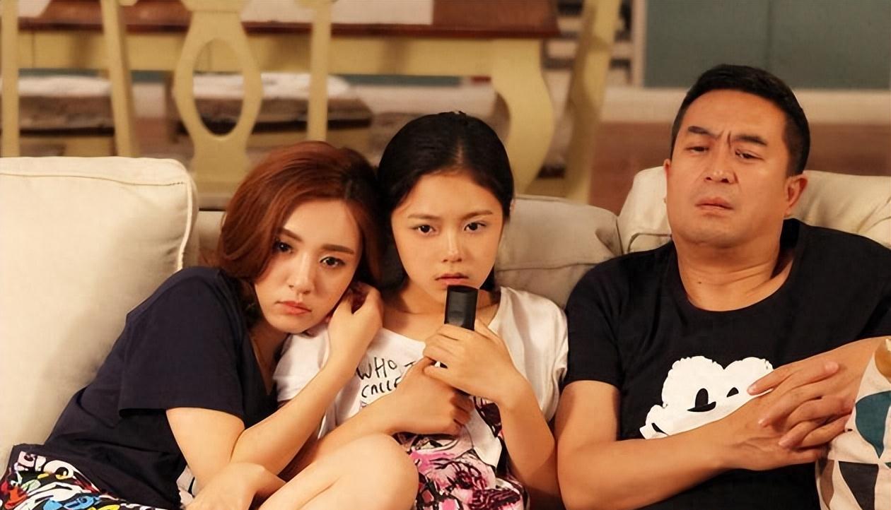 半露*裤内**、露下乳？这些女明星真是把诱惑穿在了身上