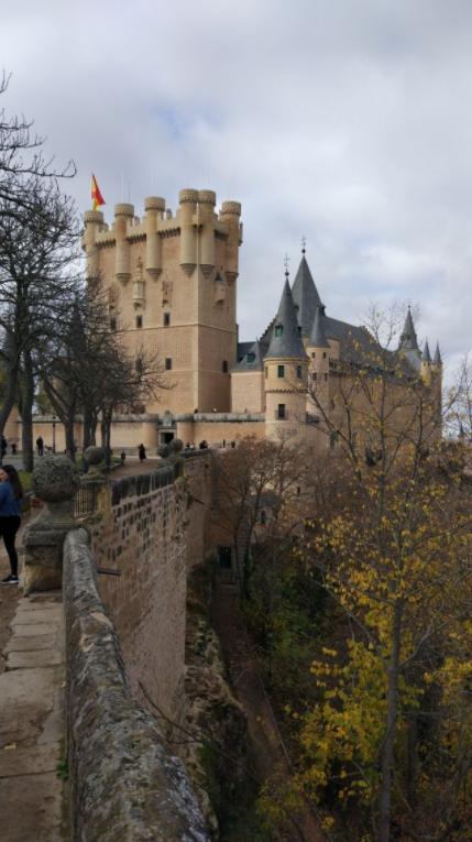 中世纪防御城堡,中世纪城防工事