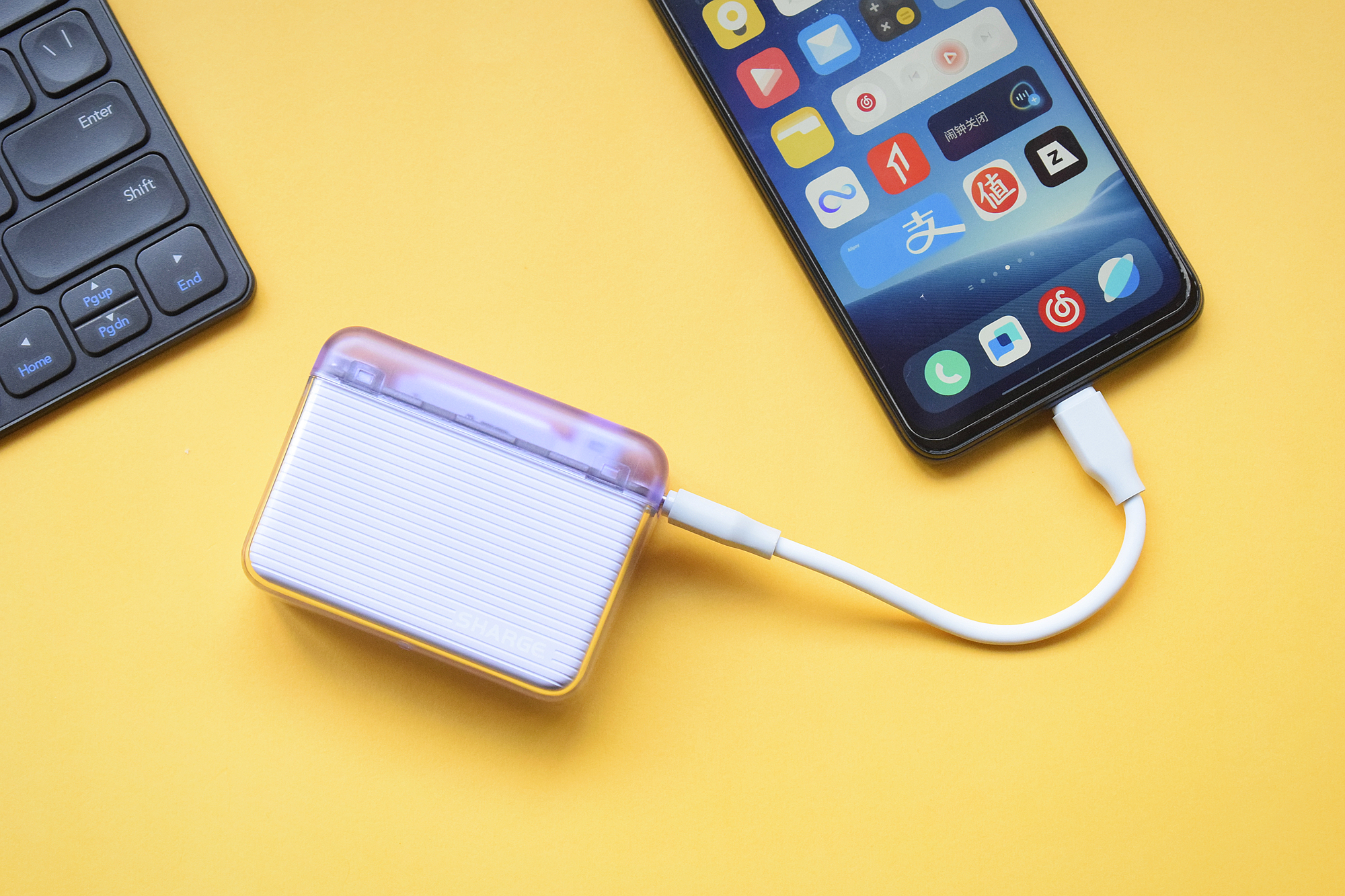 闪极超级移动电源沉浸式开箱,整夜闪极超级移动电源测评