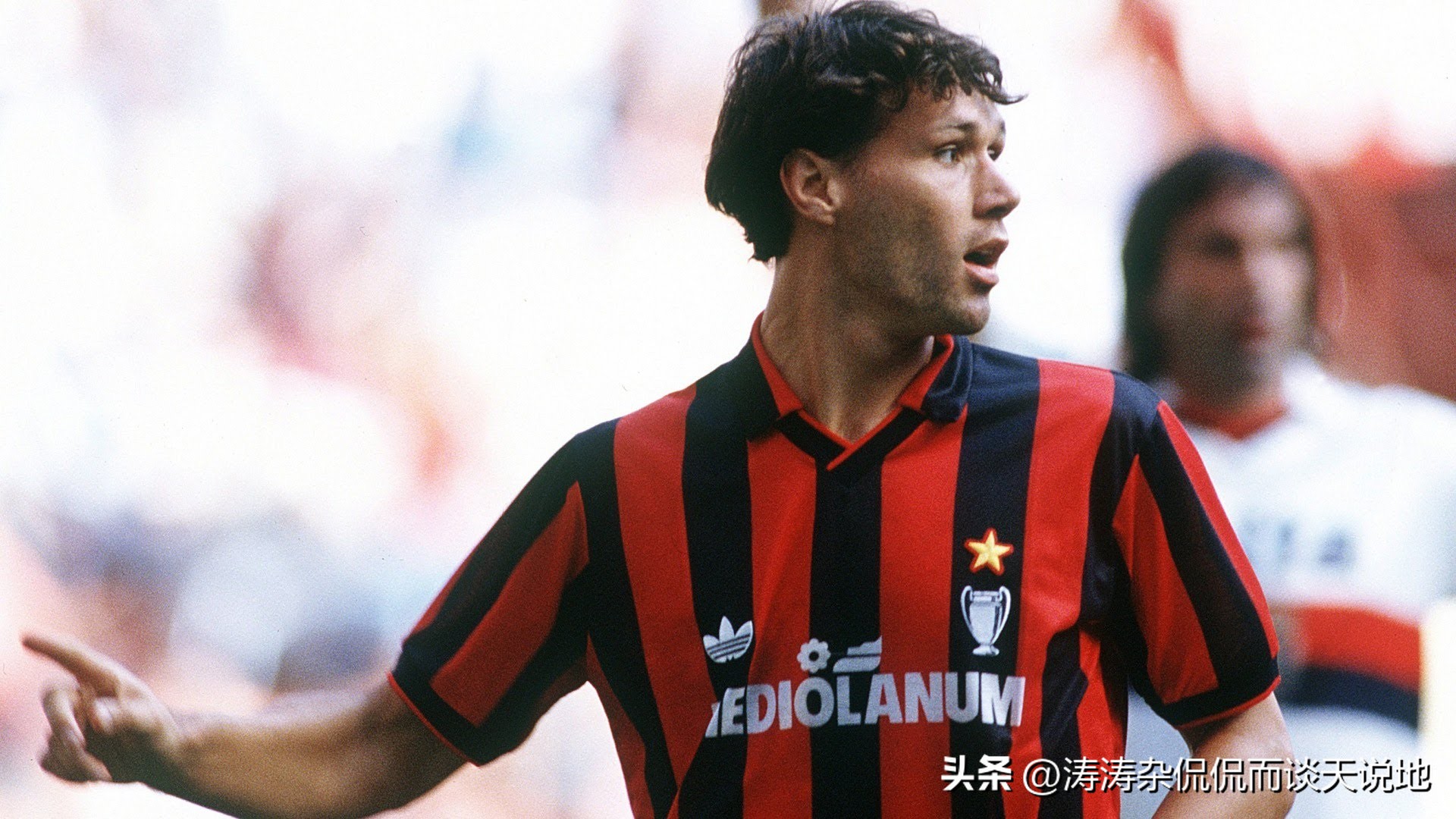 足球场上各个位置适合什么人,足球场上每个位置负责什么