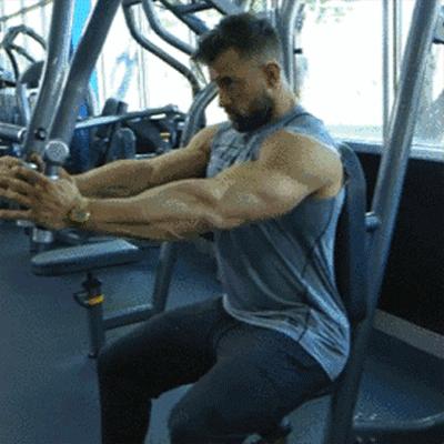 胸肌中缝多久能练出,如何练好胸肌外沿和下沿