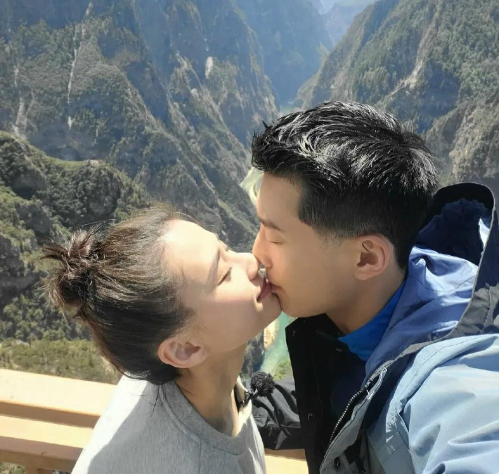 窦骁与何超莲现以朋友相称的意义,有一种算计叫窦骁和何超莲