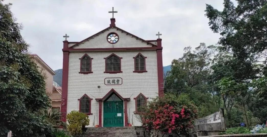 李向华：鹤山的“父亲山”一一昆仑山